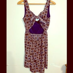 Runaway Story Boutique Floral Dress Back Ties L